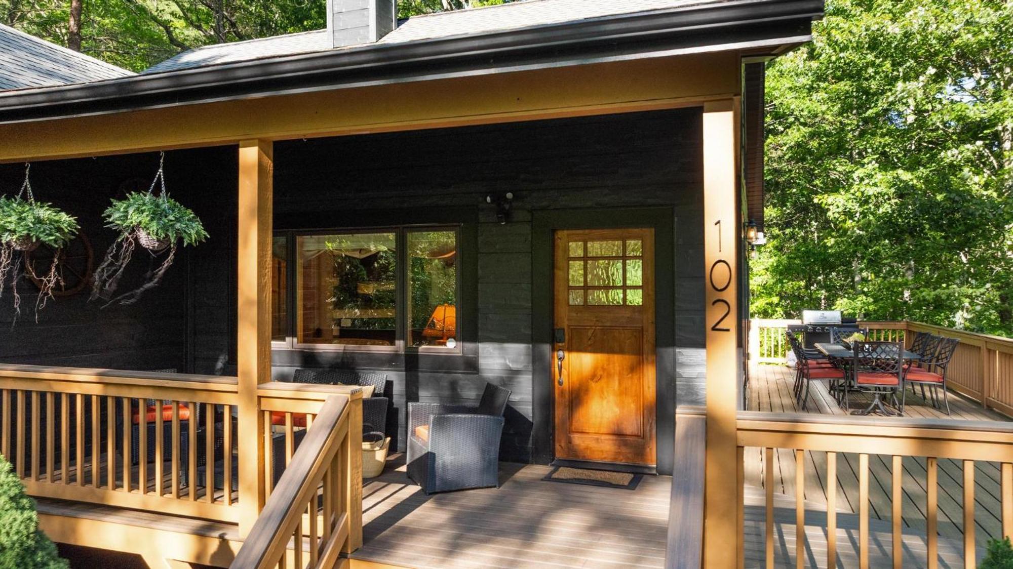 Lux Mtn Hot Tub, Fire Pit, Game 3bd *