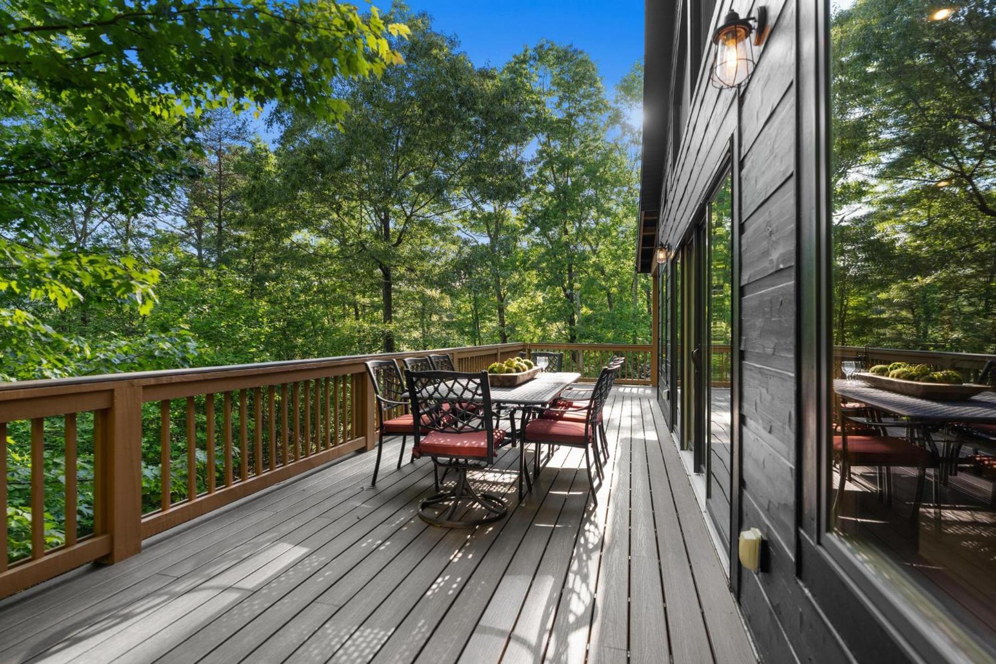 Lux Mtn Hot Tub, Fire Pit, Game 3bd * Franklin